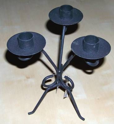 Sfeșnic negru din metal cu 3 brațe
